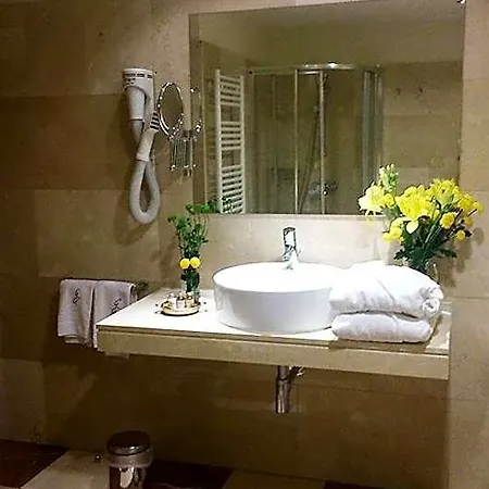Hotel Garelos