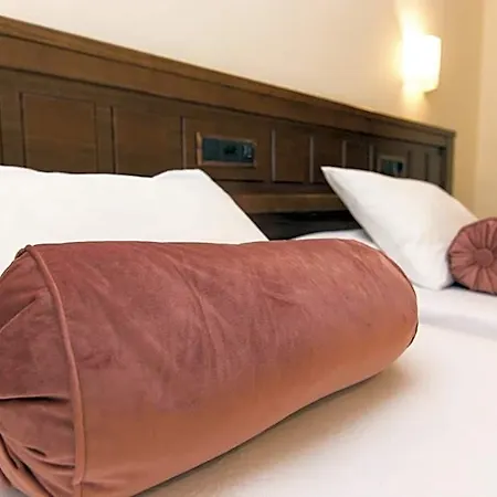 Garelos Hotel 2*