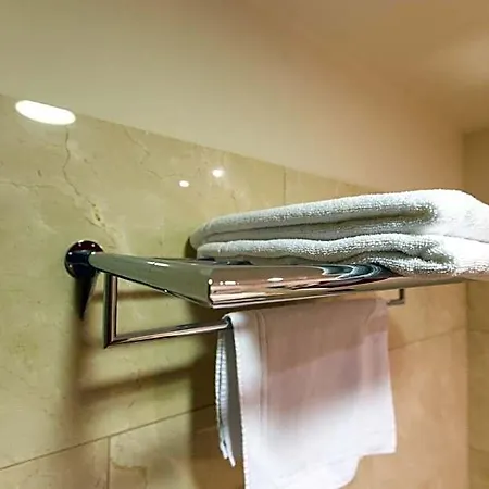Garelos Hotel 2*